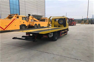 海安非事故拖车