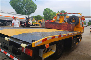 海安附近拖车电话号码服务